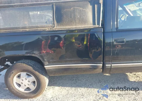 1992 Chevrolet Gmt-400 K1500 z USA, uszkodzony, nr VIN 1GCEK14K9NE131939